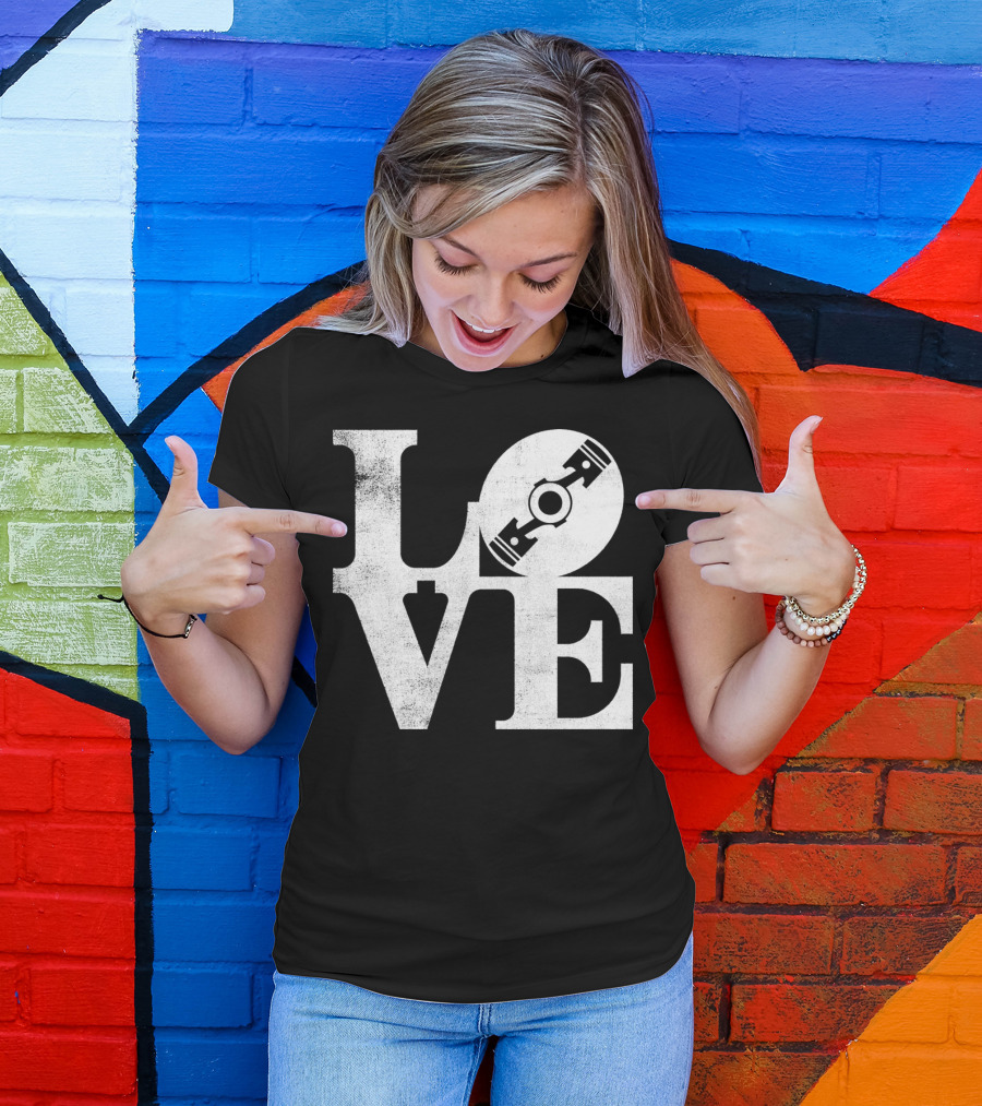 Boxer Engine LOVE T-Shirt