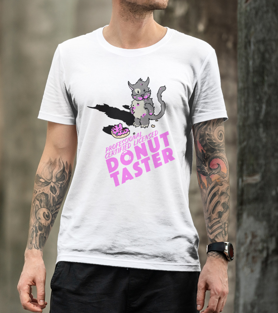 Professional Certified Licensed Donut Taster Cat With Sprinkles T-Shirt