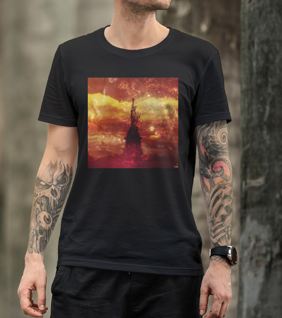 Lady Liberty Red And Yellow Starry Sky T-Shirt