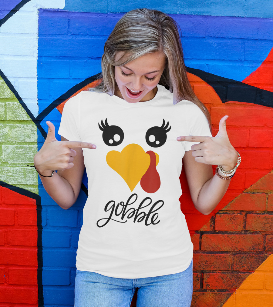 CUTE TURKEY FACE FUNNY GOBBLE HEART SHAPED BEAK ICONIC SYMBOLS THANKSGIVING T-Shirt
