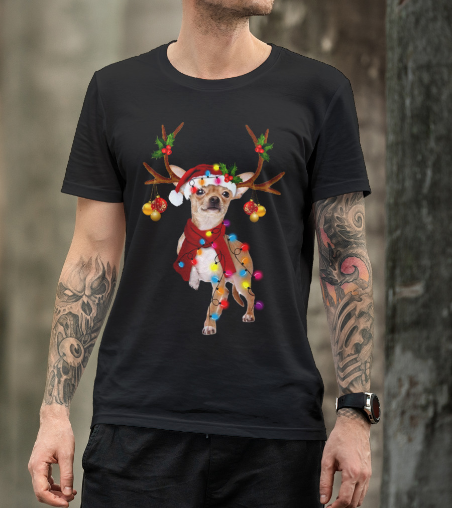 FUNNY CHIHUAHUA CHRISTMAS REINDEER WITH LIGHTS AND SANTA HAT T-Shirt