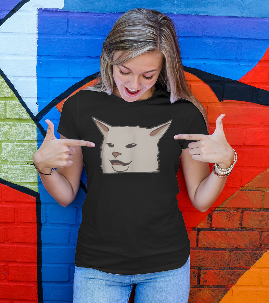 FUNNY DINNER TABLE CAT MEME WOMAN YELLING CONFUSED T-Shirt