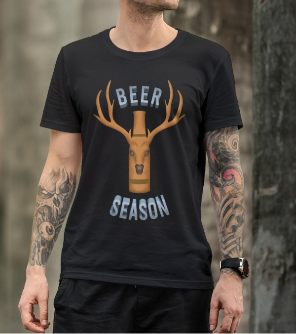 Beer Season Xmas Animal Hunting Beer Drinkers Deer Antlers Bottle T-Shirt