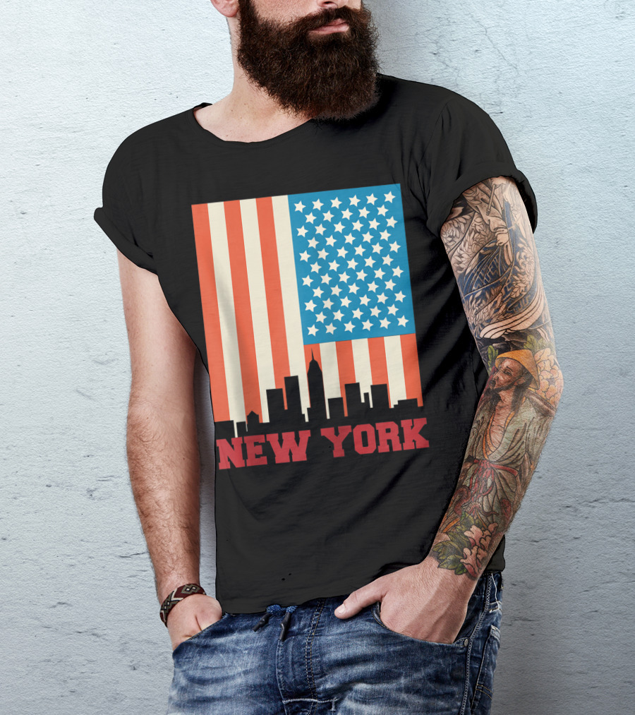 New York Skyline Vintage NYC American Flag Stars Stripes New York T-Shirt