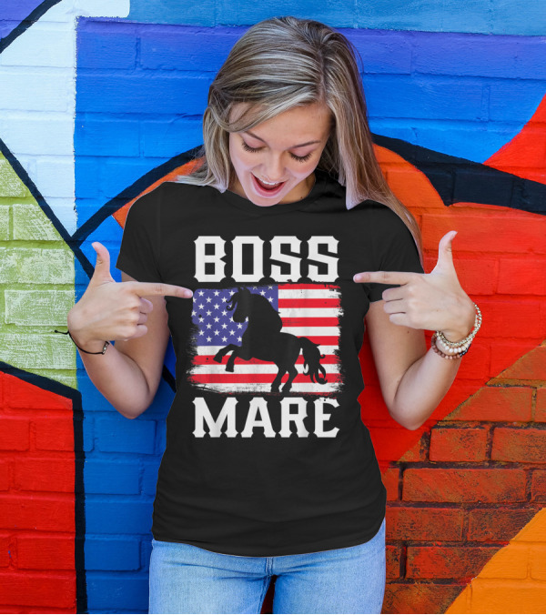 BOSS MARE AMERICAN USA HORSE LOVER RIDING FLAG T-Shirt