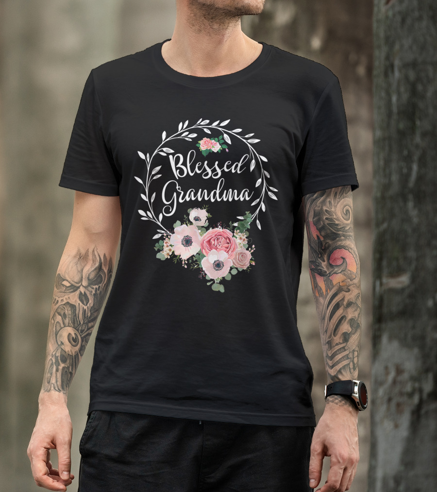 Blessed Grandma Floral Heart With Leaves And Pink Flowers T-Shirt