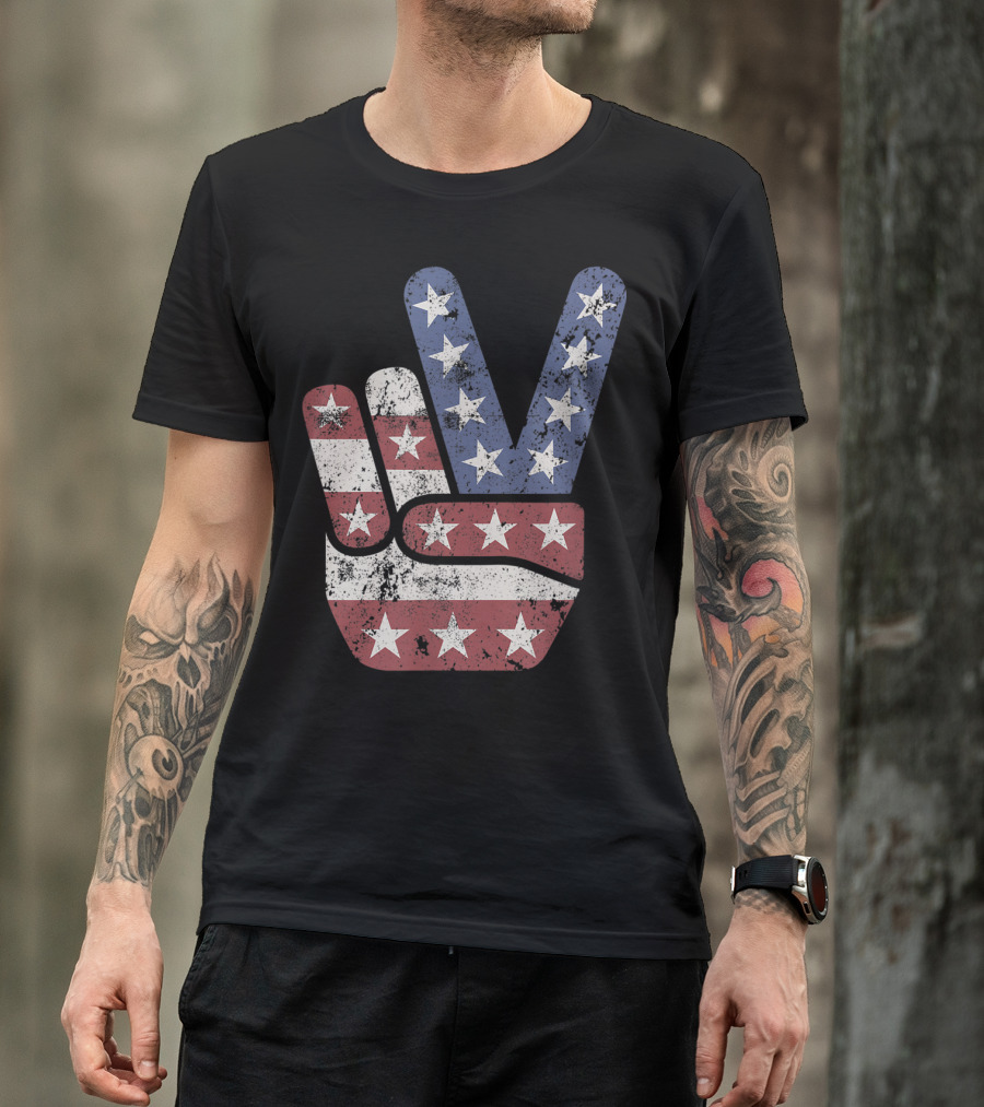 Fourth Of July American Flag Peace Sign Hand USA T-Shirt