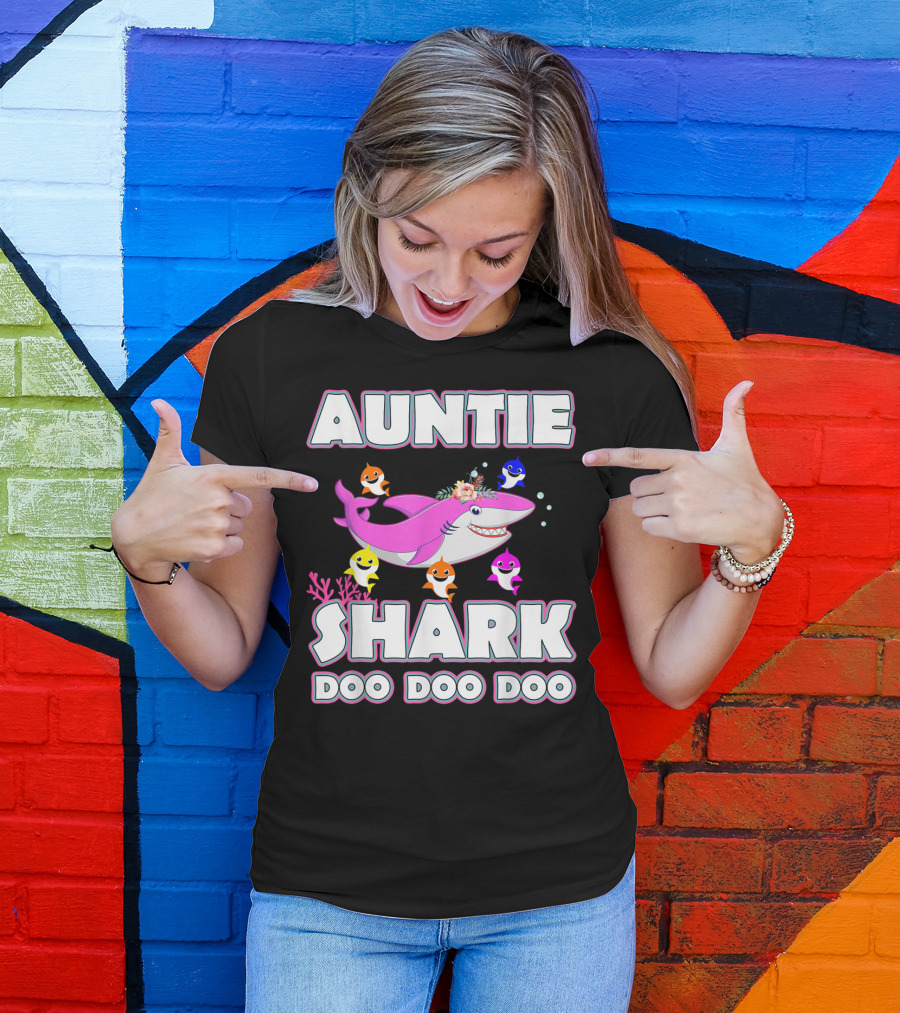Auntie Shark Doo Doo Doo Cute Family Sharks T-Shirt