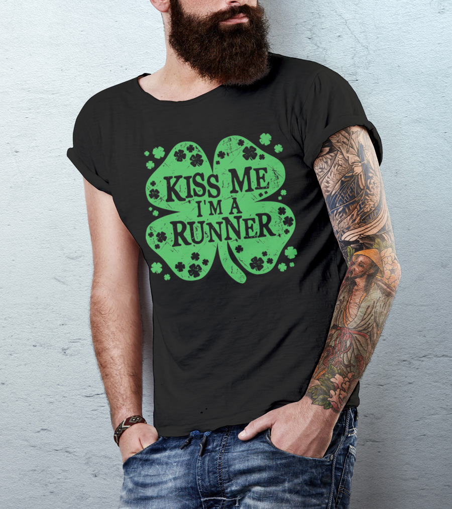 Kiss Me I'm A Runner Four Leaf Clover Shamrock St Patrick's Day T-Shirt