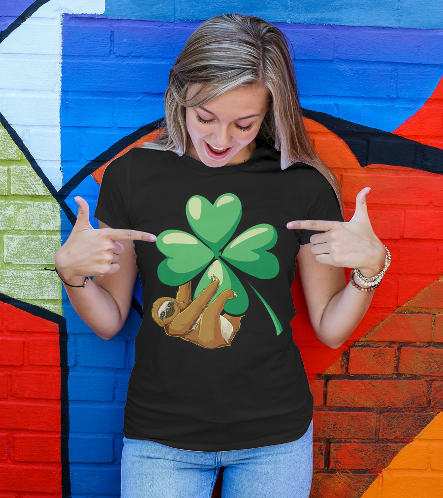 Sloth Hugging Shamrock St Patricks Day Women Girls Lucky Charm T-Shirt