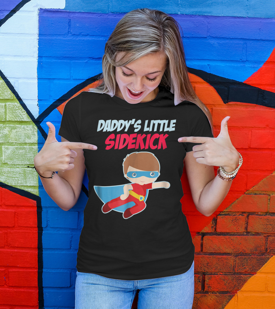 DADDYS LITTLE SIDEKICK Boys Cute Kid Dad Superhero Cape T-Shirt