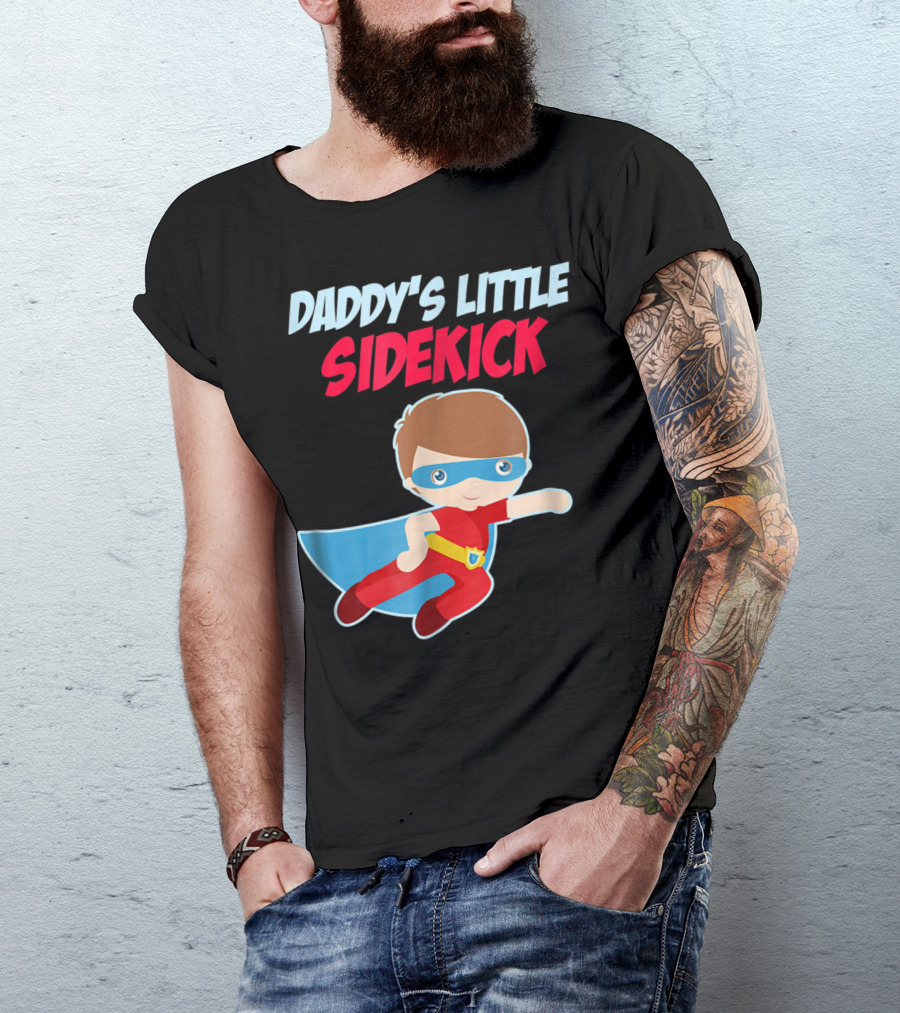 DADDYS LITTLE SIDEKICK Boys Cute Kid Dad Superhero Cape T-Shirt