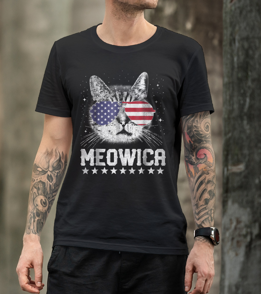 MEOWICA American Flag Cat With USA Sunglasses Stars T-Shirt
