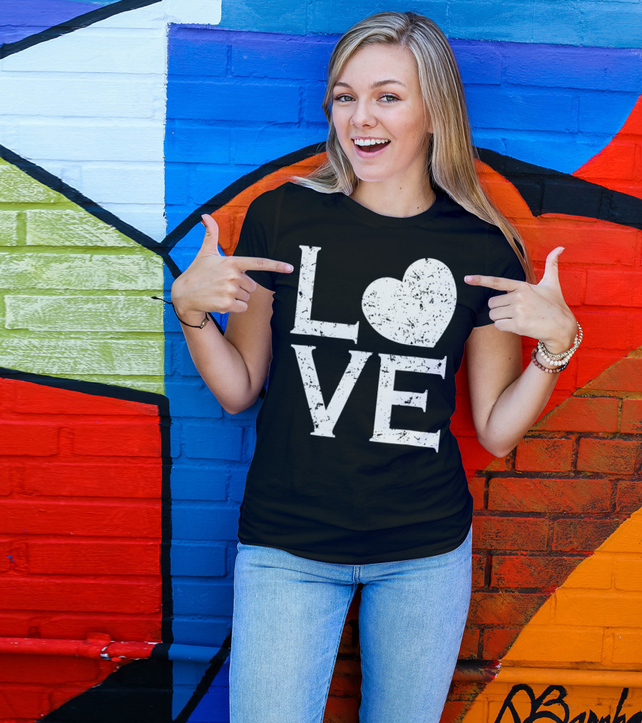 Love Heart Baseball Sports Vintage T-Shirt