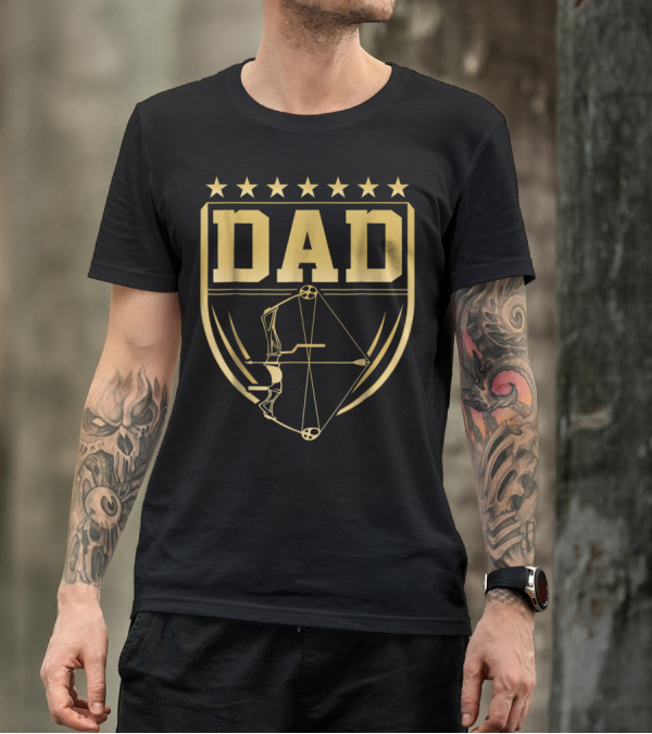 Archery Dad Shield Bow Stars Golden Medal T-Shirt