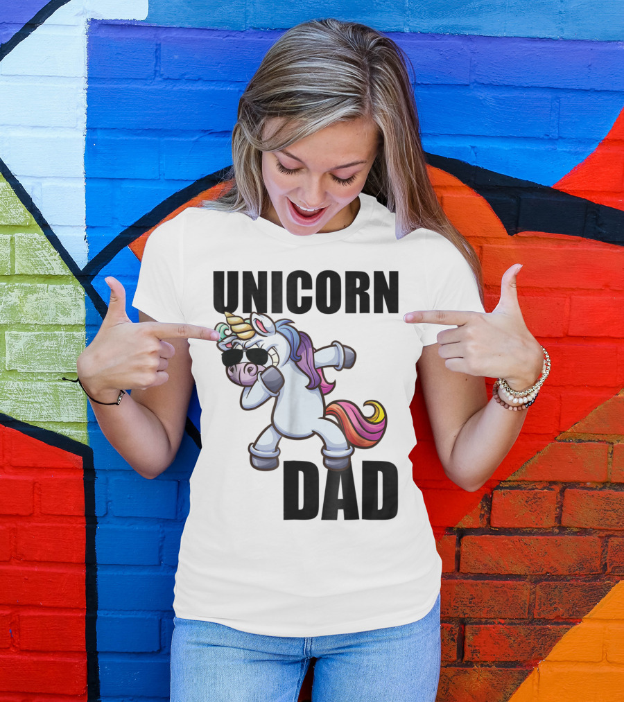 Unicorn Dad Dabbing With Sunglasses And Rainbow Mane T-Shirt