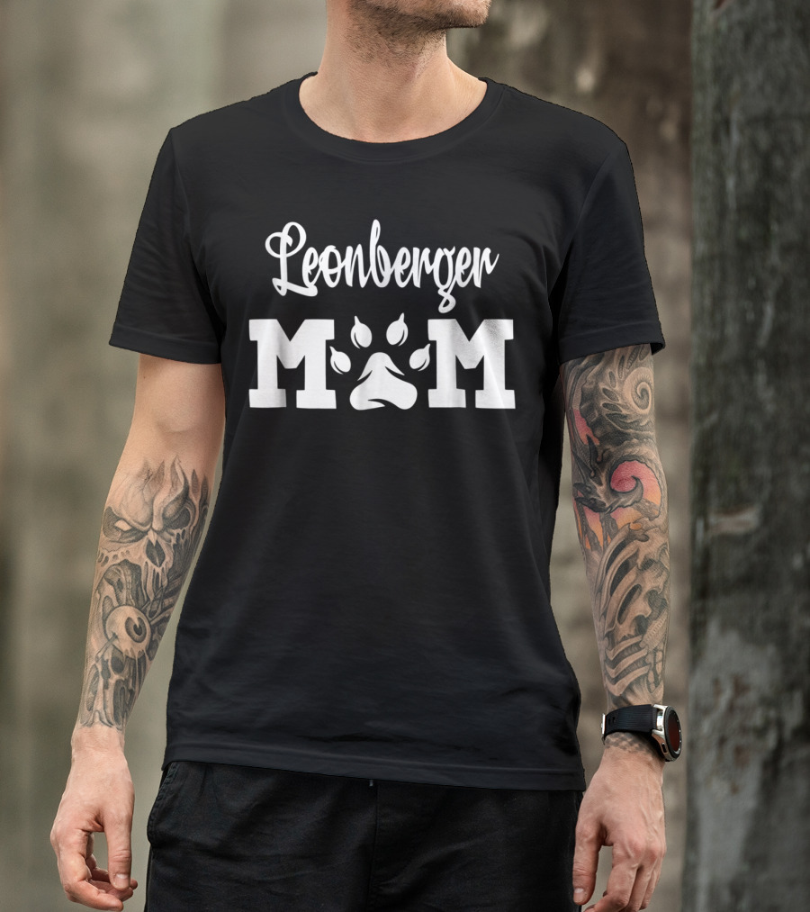Leonberger Mom Paw Prints T-Shirt