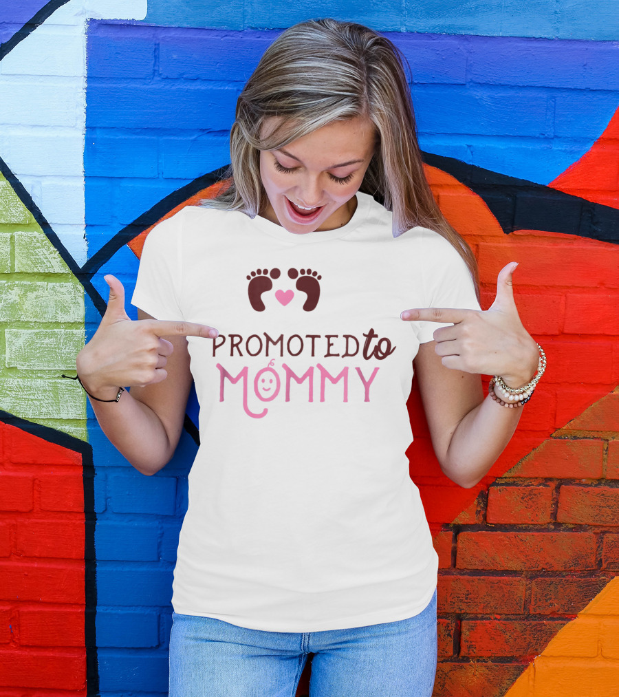 Promoted To Mommy With Heart And Baby Feet T-Shirt
