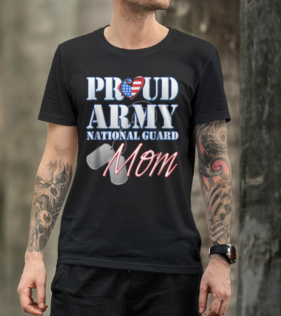 Proud Army National Guard Mom USA Heart Dog Tags T-Shirt