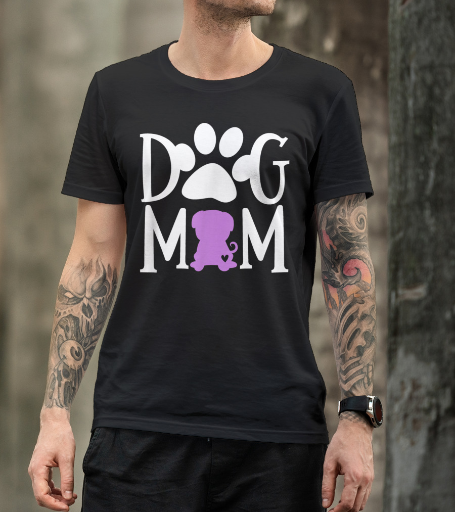 DOG MOM Paw Print Pug Silhouette Heart Dark92 T-Shirt