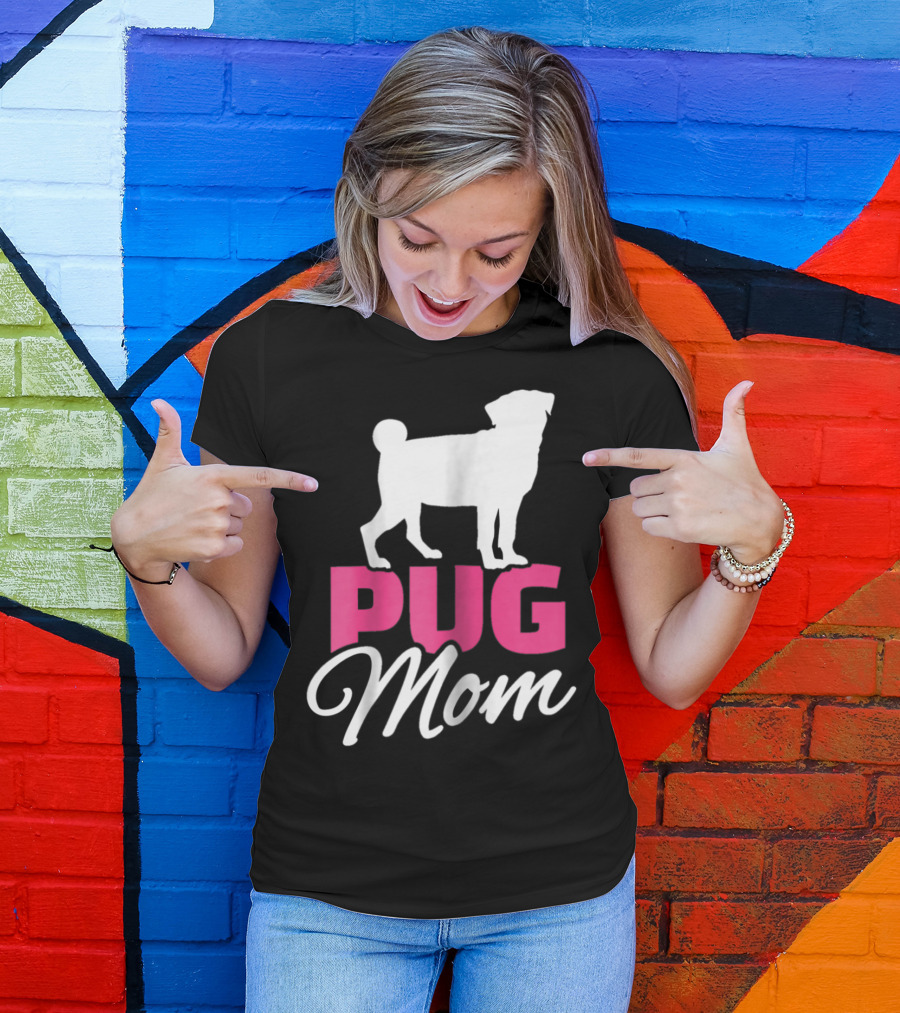 Pug Mom T-Shirt