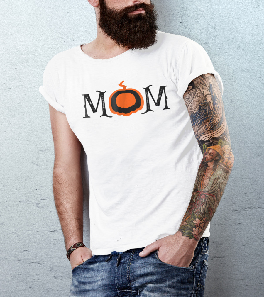 GGT Black Halloween MOM With Orange Pumpkin Graphics T-Shirt