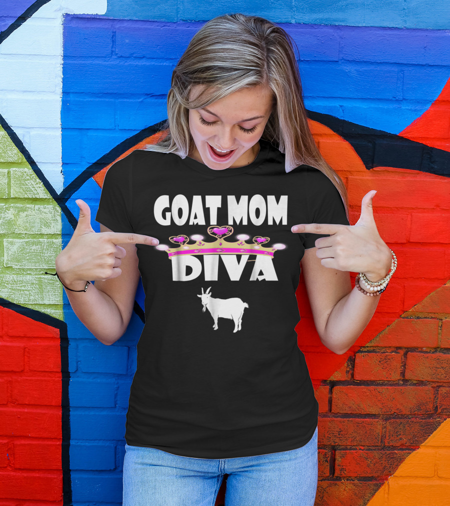 GOAT MOM DIVA Pink Crown Pet Goat Lover T-Shirt