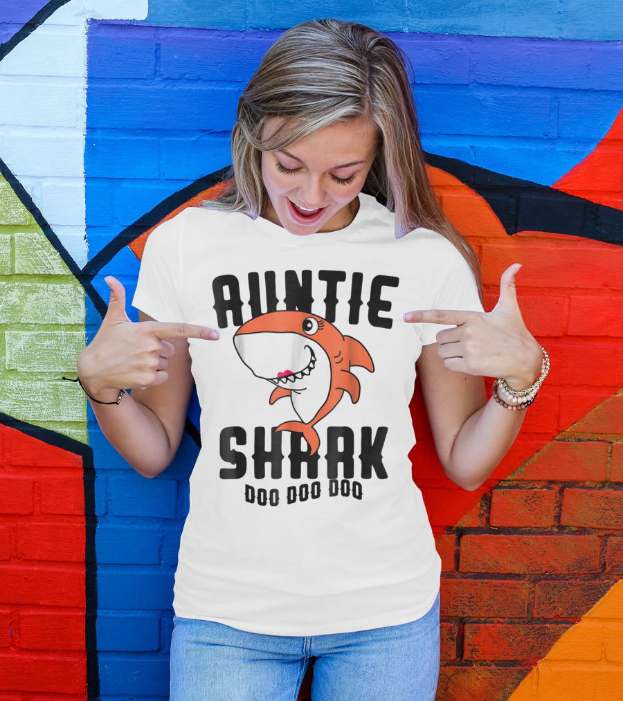 Auntie Shark Doo Doo Doo Mom Grandma Halloween Christmas T-Shirt