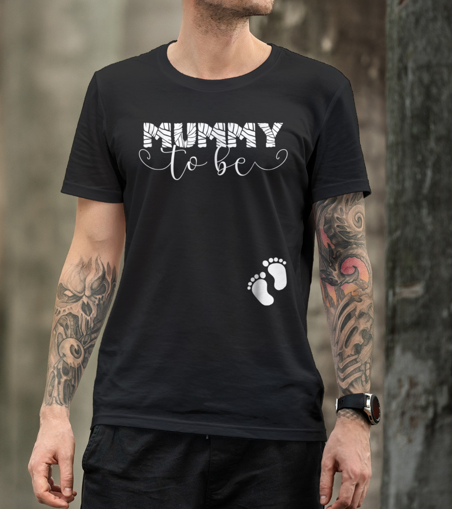 Mummy To Be Halloween Pregnancy Baby Footprints T-Shirt
