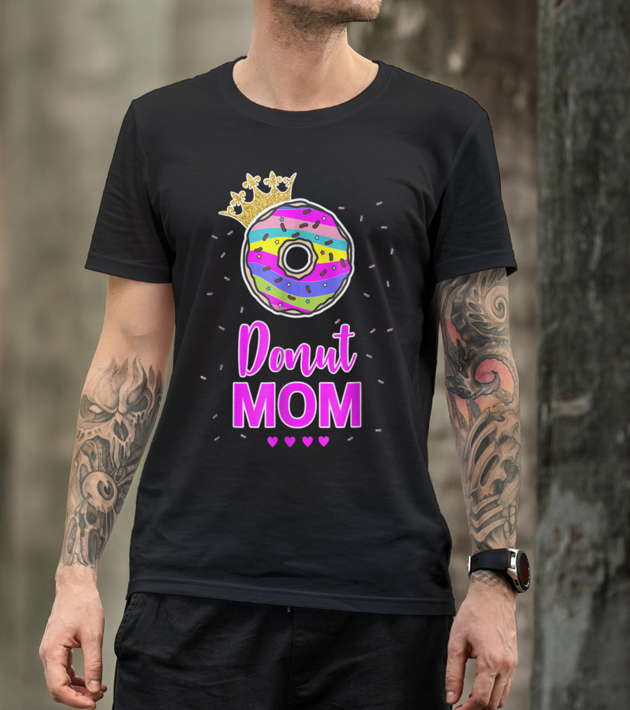 Donut Mom Birthday Girl Matching Family Cake24 Multicolored Crown Hearts T-Shirt