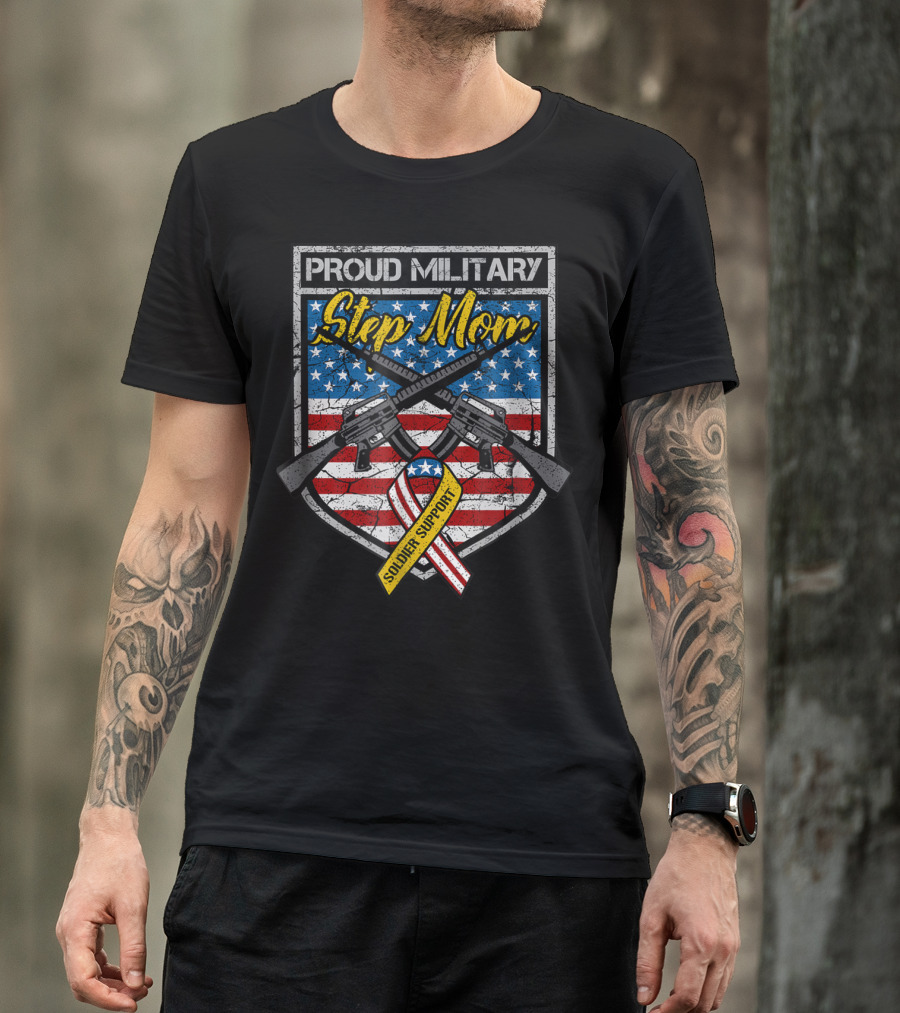 Proud Military Step Mom Soldier Support USA Flag 81 T-Shirt