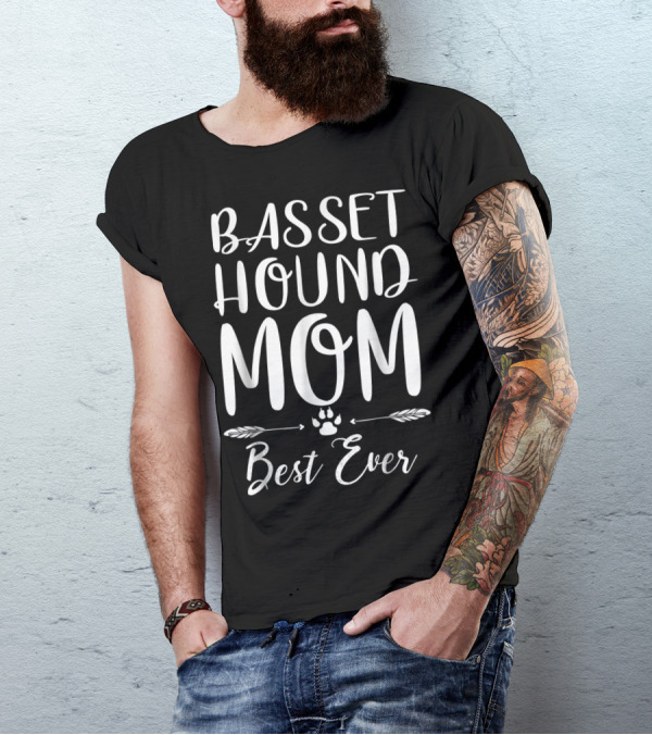 Basset Hound Mom Best Ever Paw Print Arrows T-Shirt