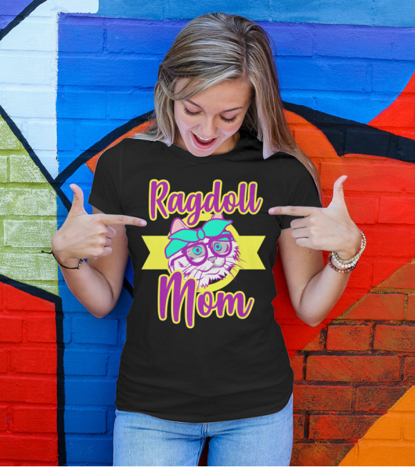 Ragdoll Mom Cats Lovers Women Her Christmas T-Shirt