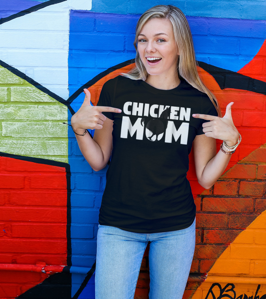 CHICKEN MOM Chicken Zoo Animal Lover For Mother T-Shirt