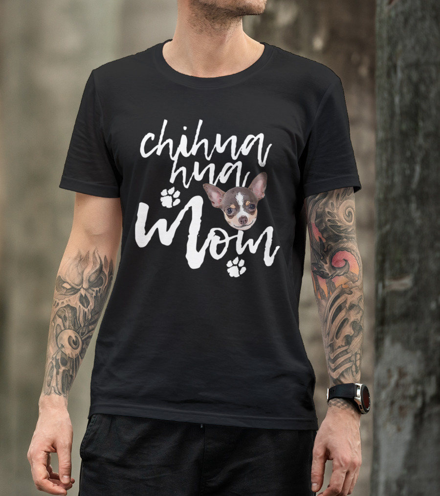 Chihuahua Mom Cute Dog Face Paw Prints T-Shirt