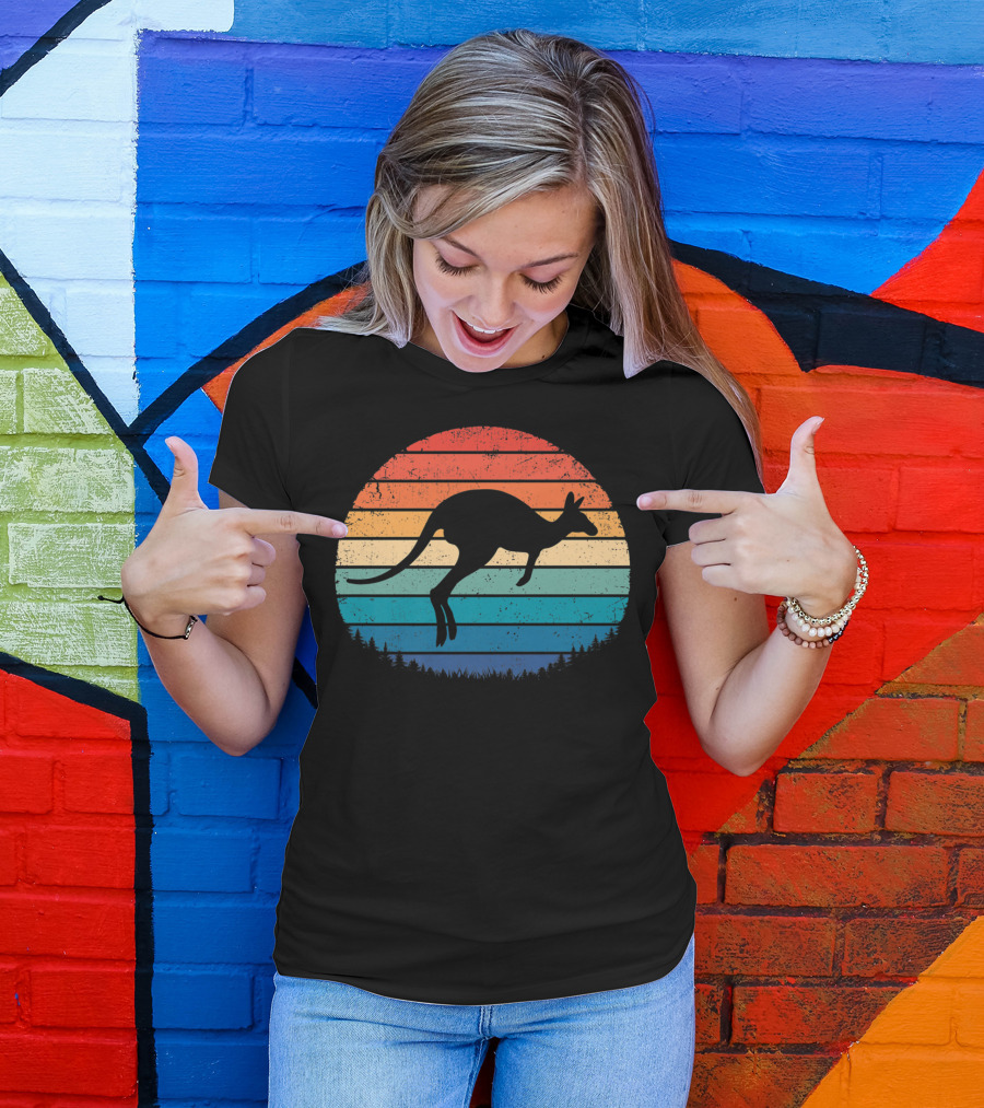 Australia Kangaroo Vintage Sunset Forest Silhouette Retro Stripes T-Shirt