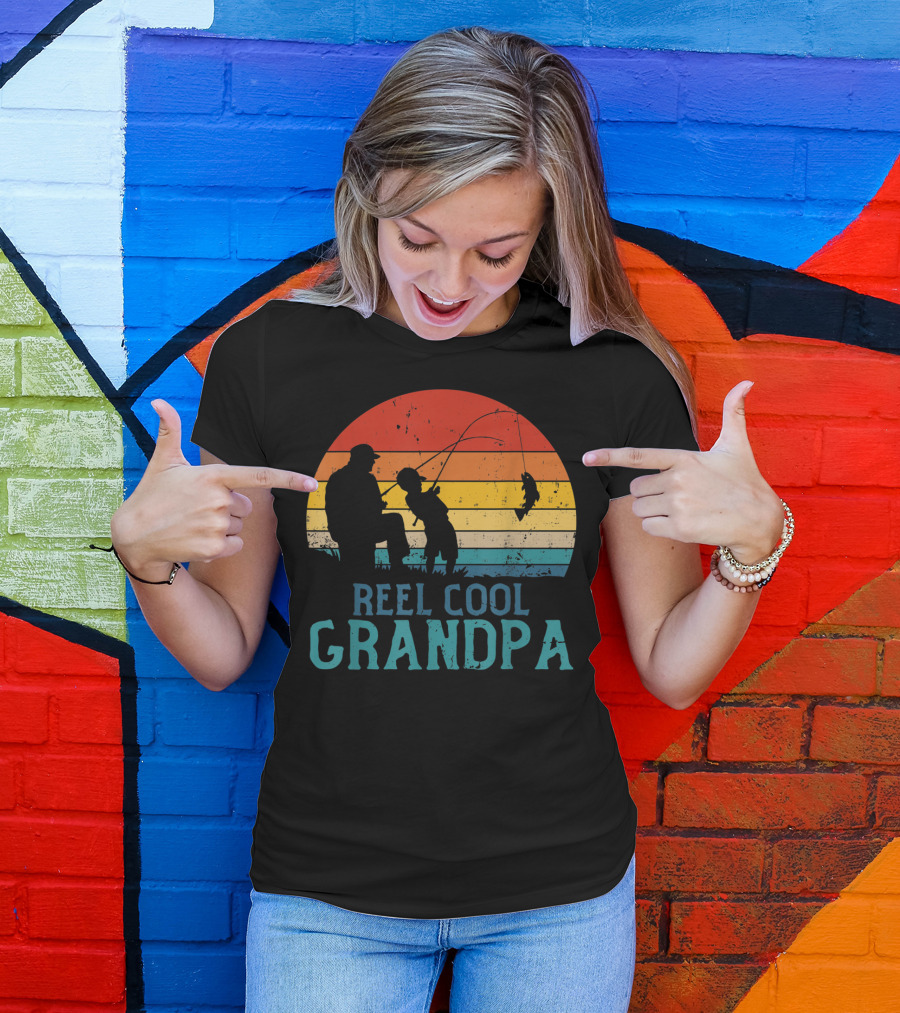 Reel Cool Grandpa Fishing Father's Day Grandfather Retro Sunset T-Shirt
