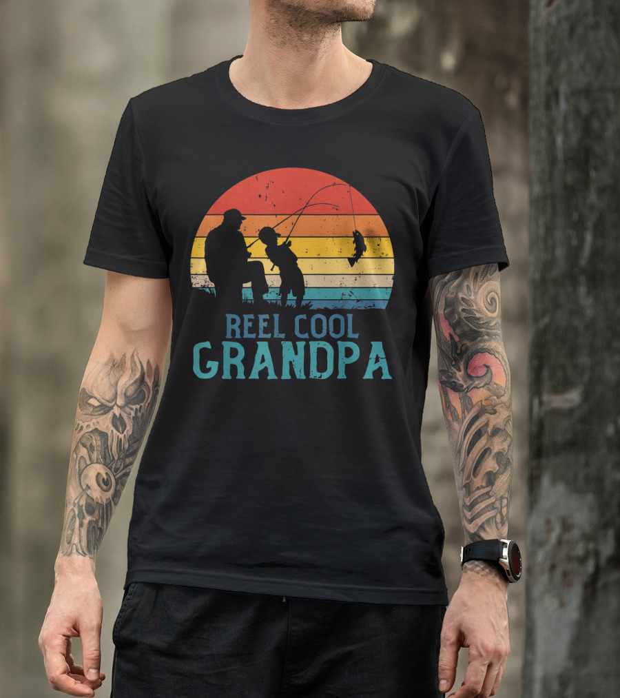 Reel Cool Grandpa Fishing Father's Day Grandfather Retro Sunset T-Shirt