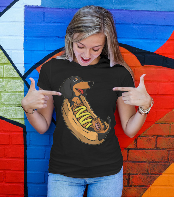 Funny Wiener Dog Sausage Relaxing In Hot Dog Bun T-Shirt