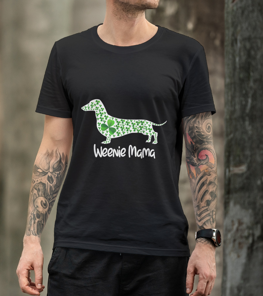 Weenie Mama Dachshund Lover Clover Pattern Patrick Day T-Shirt