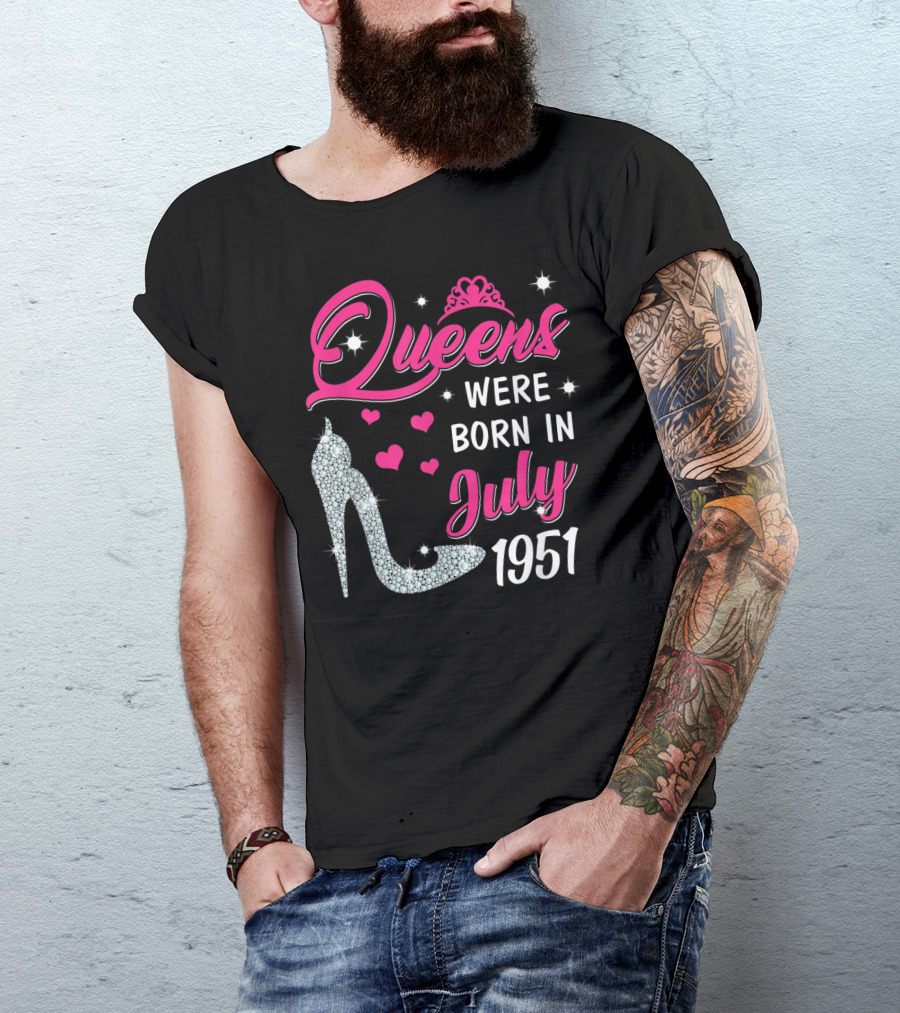 Queens Were Born In July 1951 Glitter High Heel Tiara Hearts T-Shirt