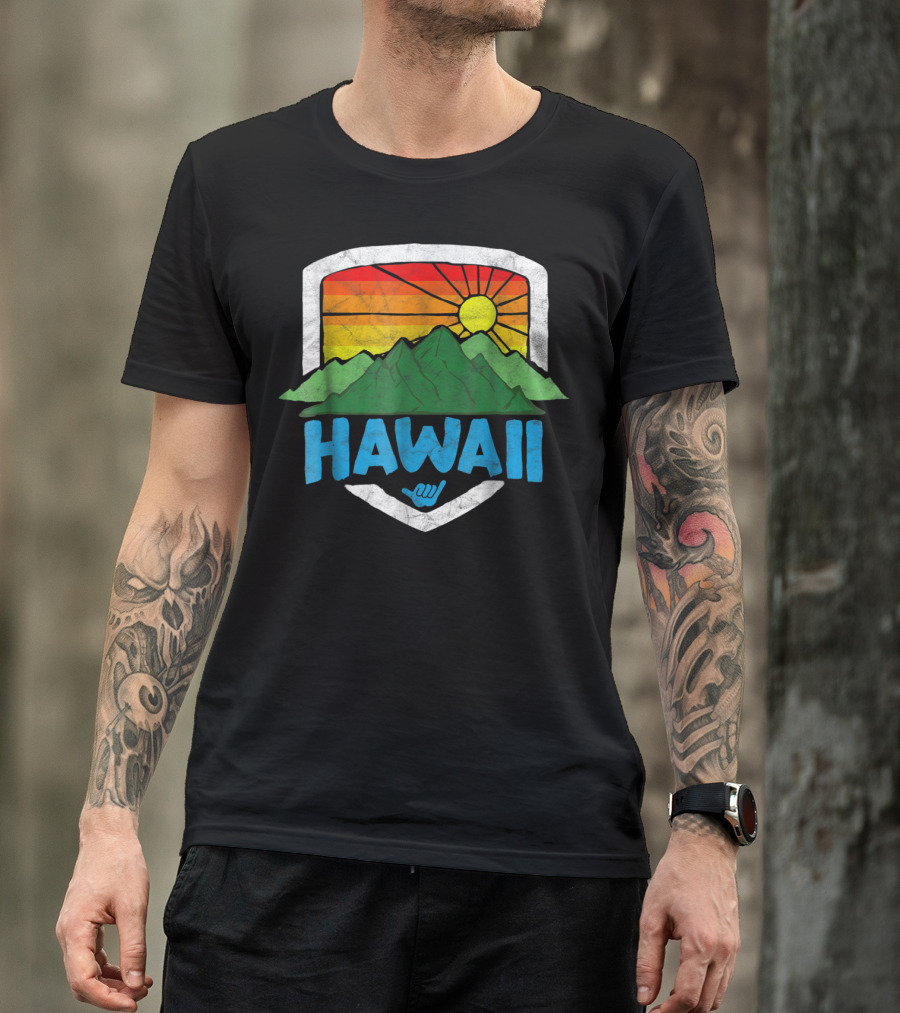 Hawaii Vintage Rainbow Sun Graphic With Mountains T-Shirt