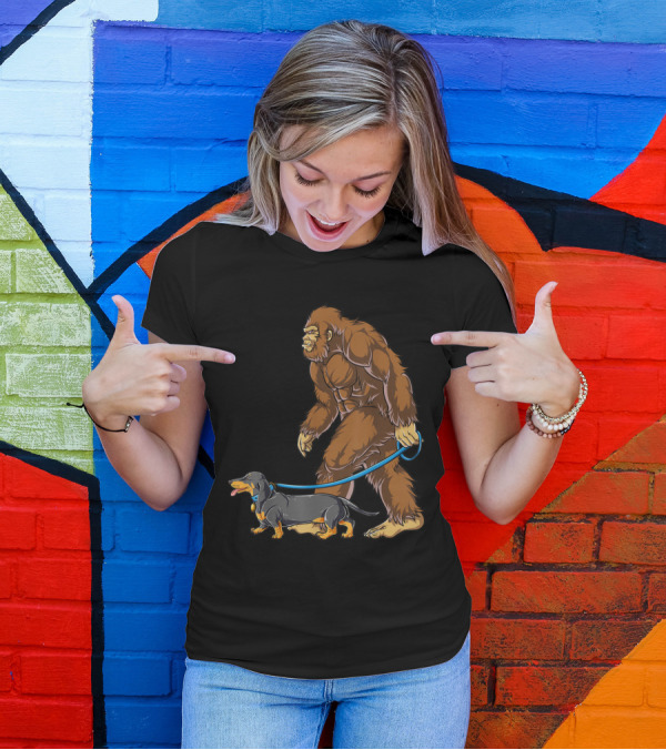 Bigfoot Dog Walk Dachshund Sasquatch Leash Stroll T-Shirt