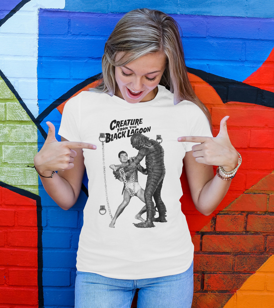 Creature From The Black Lagoon Chain Wrestling Scene T-Shirt