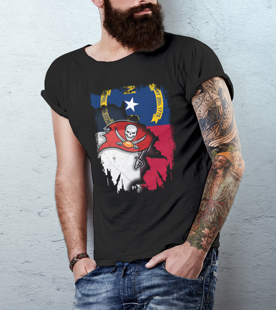 Together North Carolina With Buccaneers Flag And North Carolina Coat Of Arms April 1776 T-Shirt