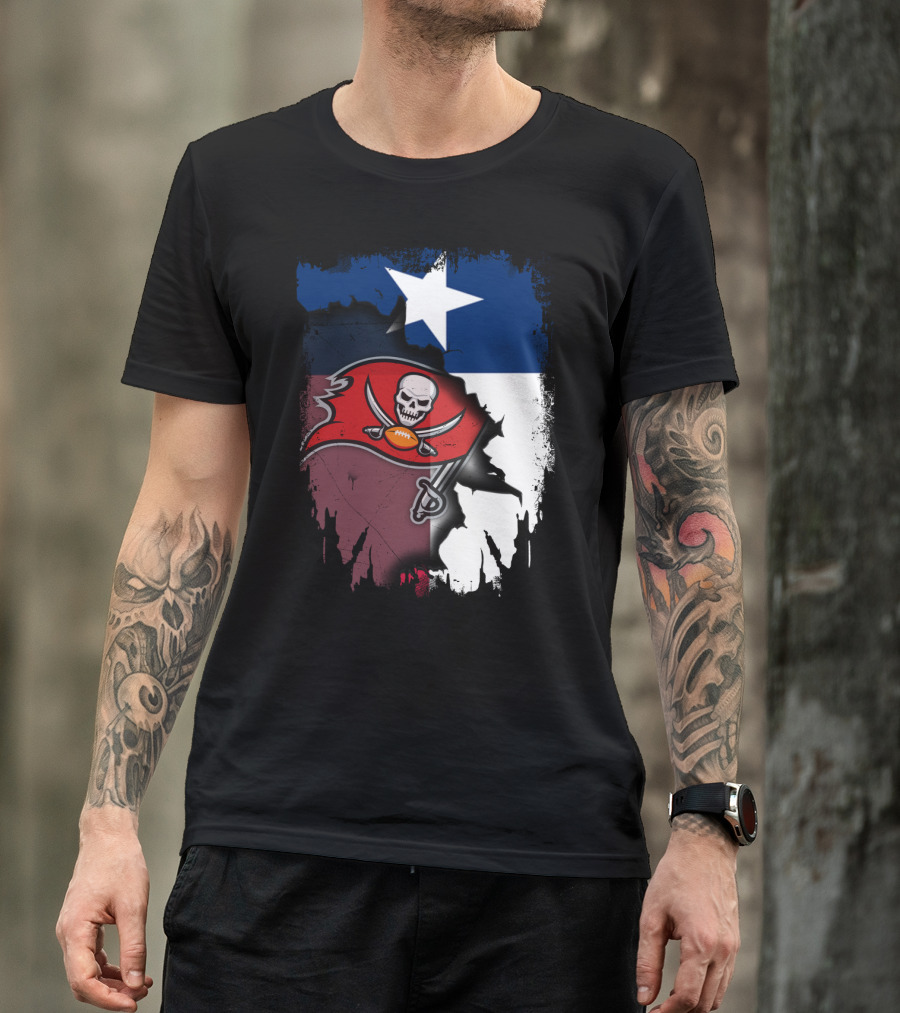 Texas Flag And Tampa Bay Buccaneers Skull And Swords Football Logo Combination T-Shirt