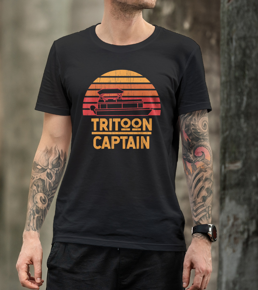 Tritoon Captain Vintage Sunset Boating Pontoon T-Shirt