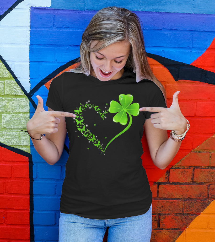 Heart Shamrock Butterfly St Patrick's Day Green Clover T-Shirt