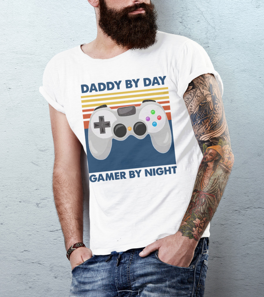 Daddy By Day Gamer By Night Retro Game Controller T-Shirt