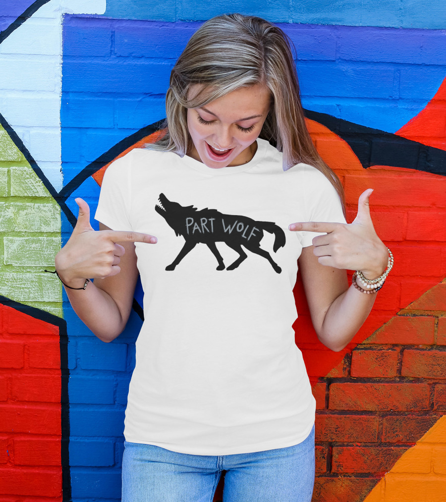 PART WOLF Howling Wolf T-Shirt